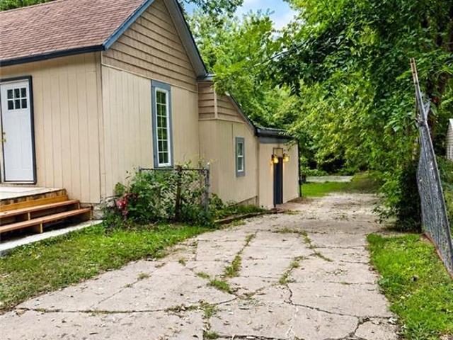 House for sale in Independence, Jackson County