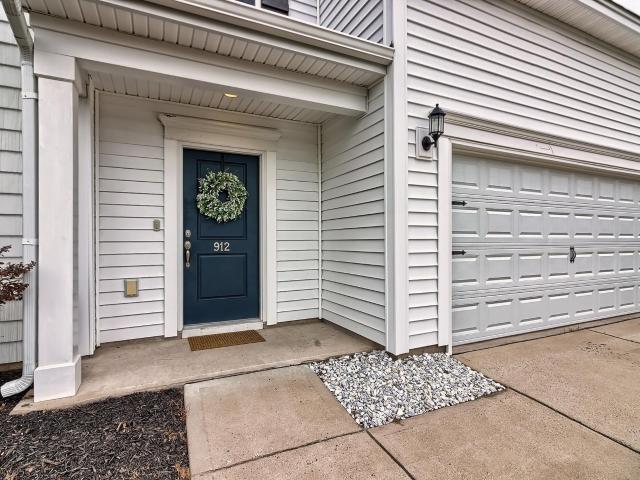House for sale in Pontiac, Elgin