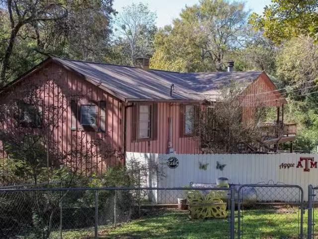 House for sale in Corsicana