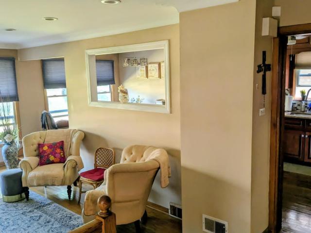 House for sale in Roseland, Chicago