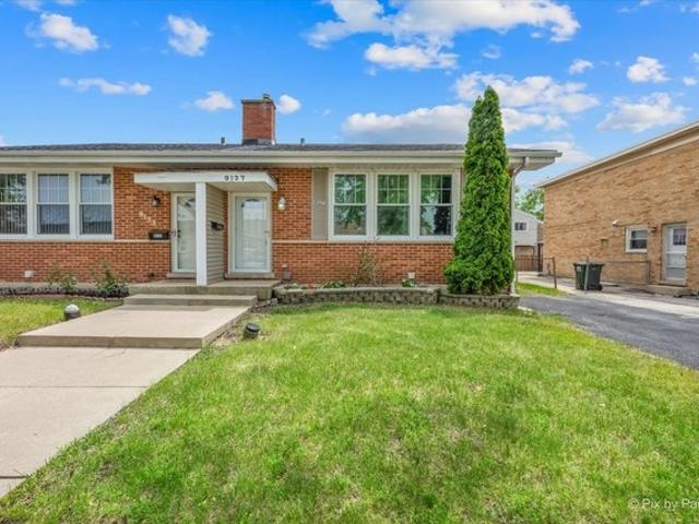 Townhouse for sale in Des Plaines, Illinois