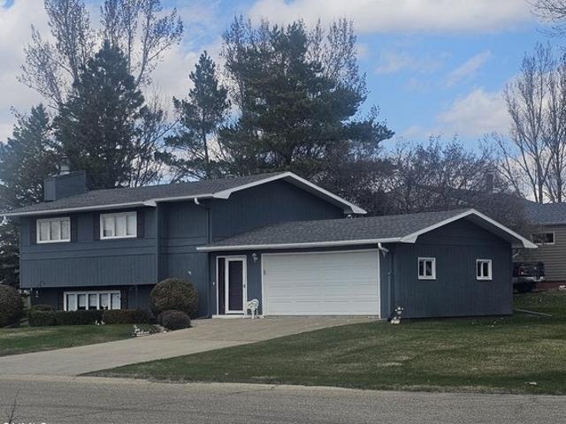 House for sale in Jamestown, North Dakota