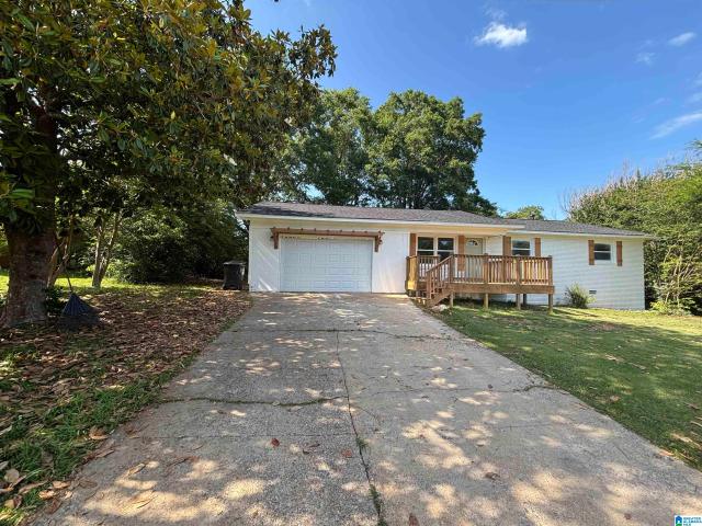 House for sale in Weaver