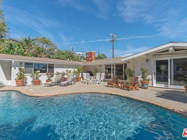 House for sale in Canoga Park, California