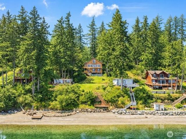 House for sale in Lakebay, Washington