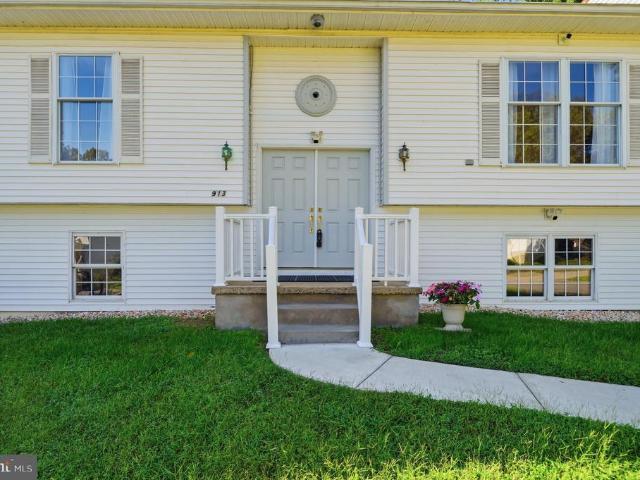 House for sale in Pasadena, Maryland