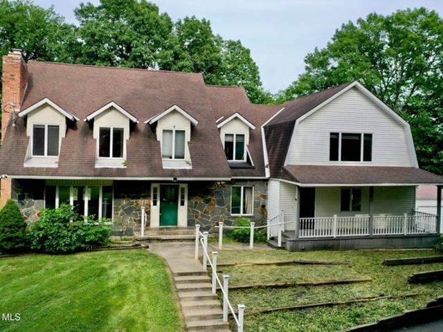 House for sale in Saratoga, New York