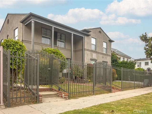 House for sale in Canoga Park, California