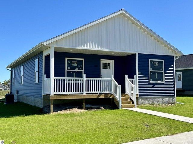 House for sale in Traverse City, Grand Traverse County