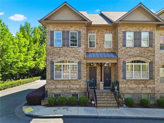 Townhouse for sale in Sandy Springs, Georgia