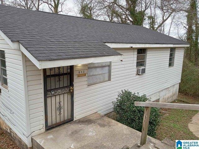 House for sale in West Fairfield, Midfield