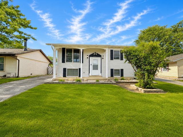 House for sale in Orland Hills, Illinois