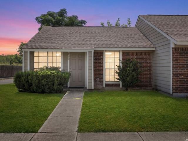 Condo for sale in Leesville, Texas