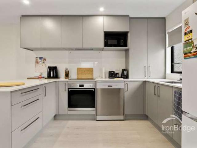 Townhouse for sale in Saint Albans, Canterbury