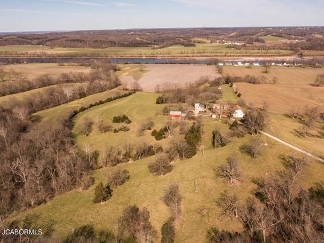 Farm for sale in Jefferson City, Missouri