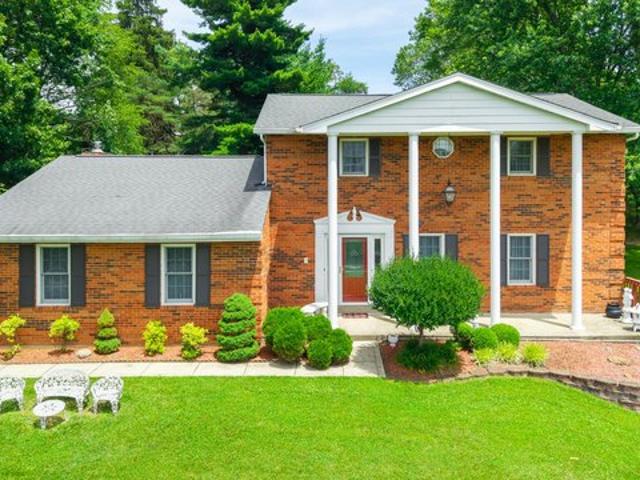 House for sale in Florence, Kentucky