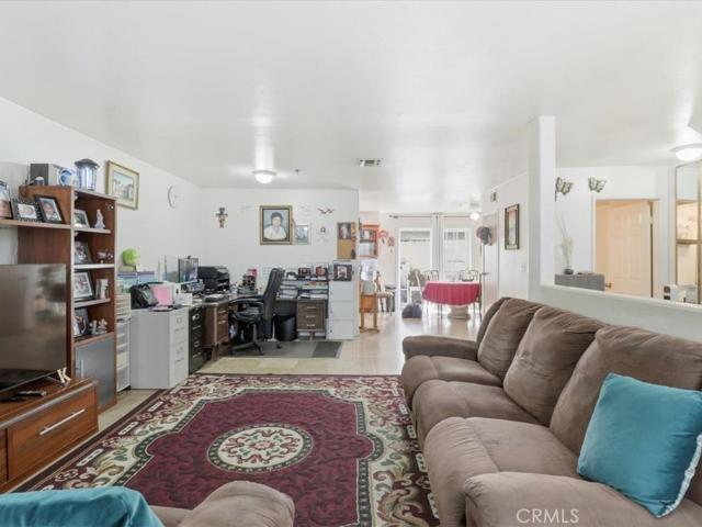 Townhouse for sale in Panorama City Neighborhood Council District, Canoga Park