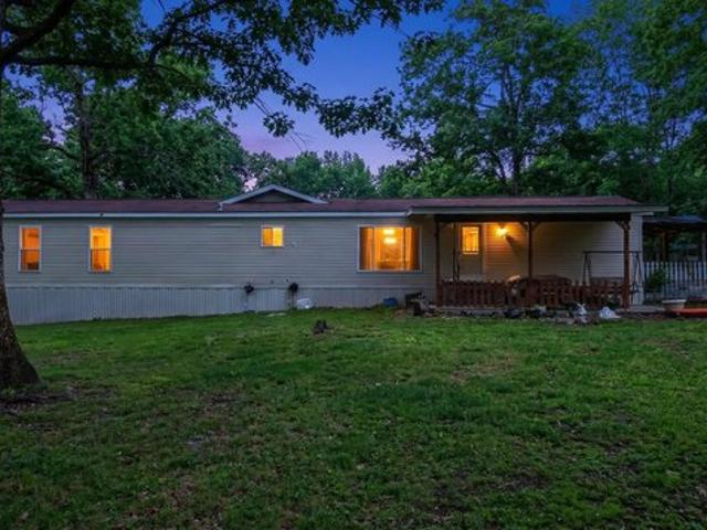 House for sale in Koshkonong, Missouri
