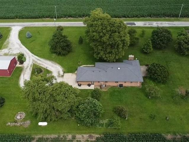 House for sale in Oreana, Illinois