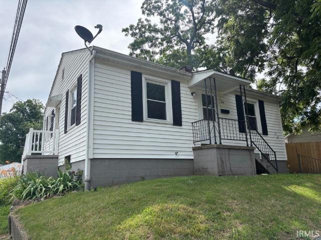 House for sale in Vincennes, Indiana