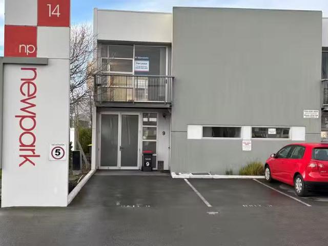 House for sale in Chaslands, Canterbury