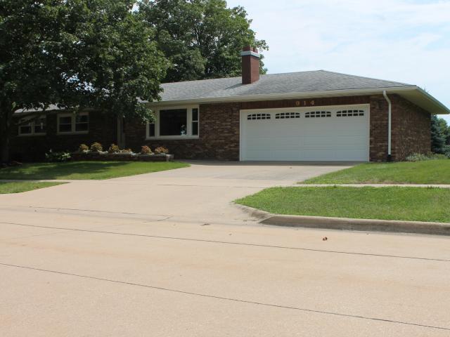 House for sale in Geneseo, Illinois