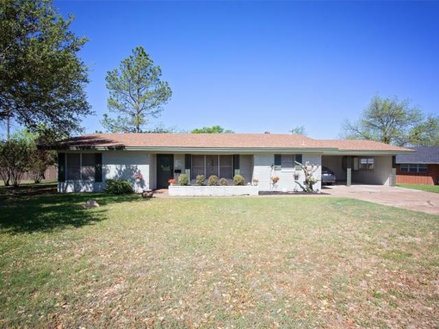 House for sale in De Young, Texas