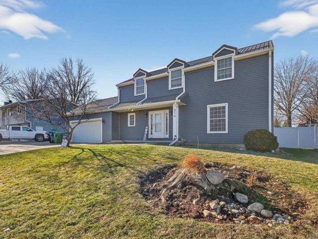 House for sale in Waterloo, Iowa