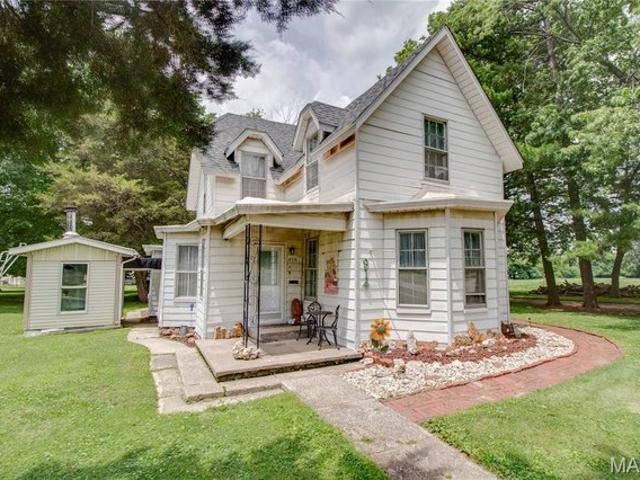 House for sale in Jersey, Illinois