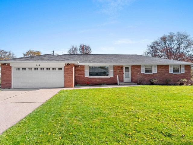 House for sale in Ashwaubenon, Wisconsin