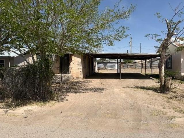 House for sale in Pecos, Texas