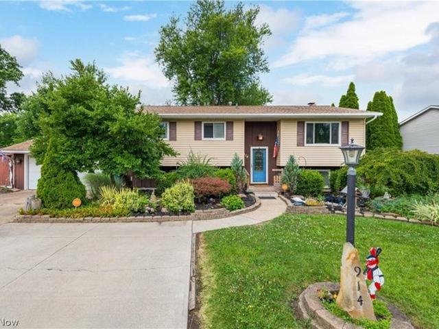House for sale in Sheffield Lake, Ohio