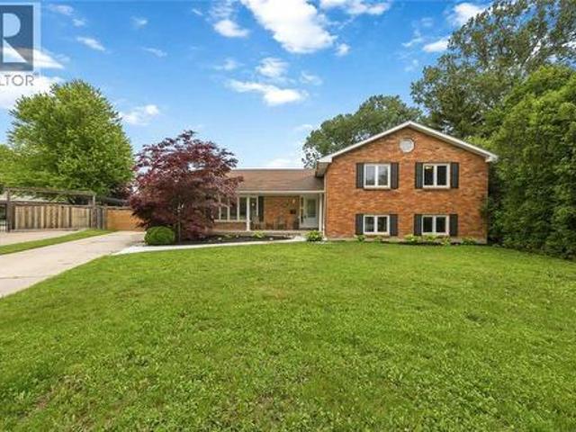 House for sale in Brights Grove, Ontario