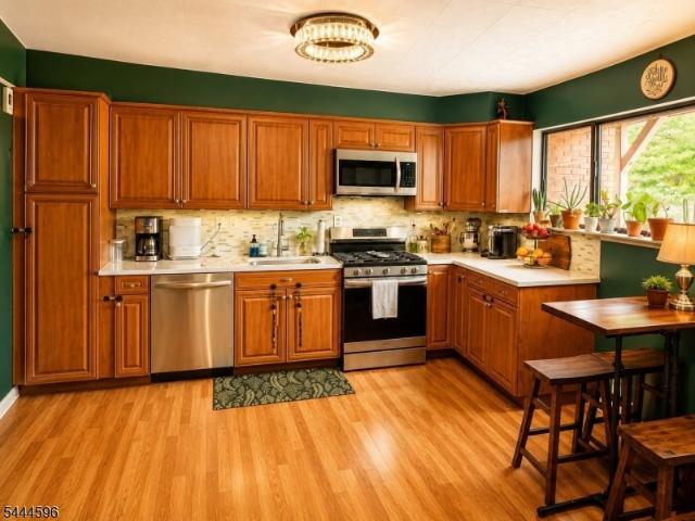 Townhouse for sale in Flagtown, New Jersey