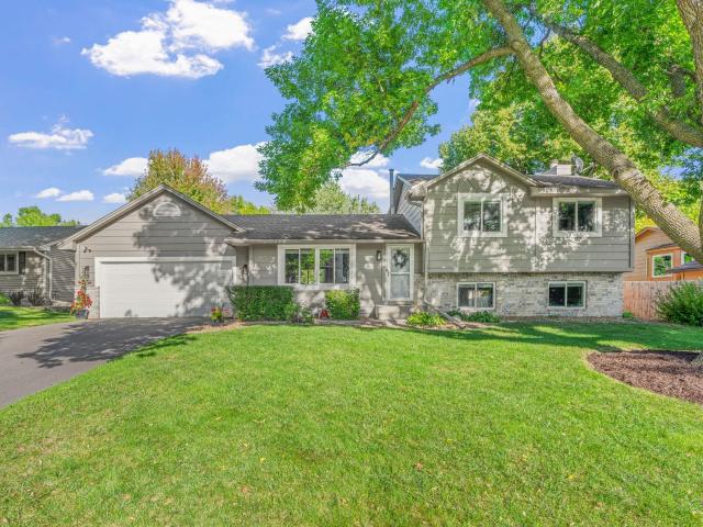 House for sale in Maple Grove, Hennepin County