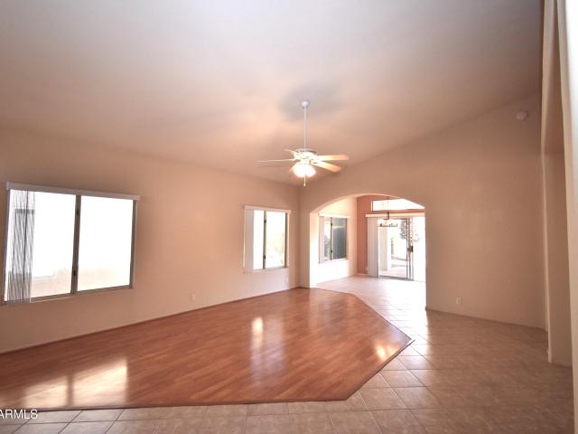 House for sale in Peoria, Westbrook Village