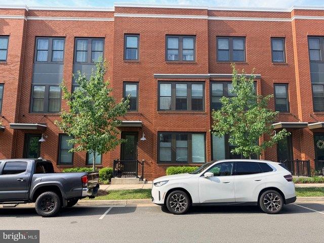 Townhouse for sale in Virginia