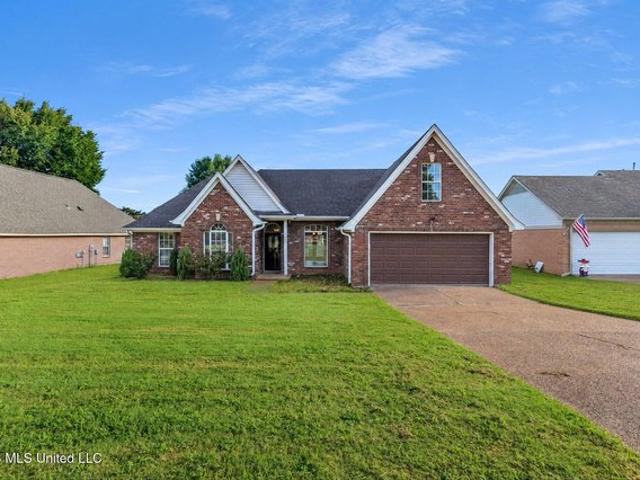 House for sale in Nesbit, Mississippi