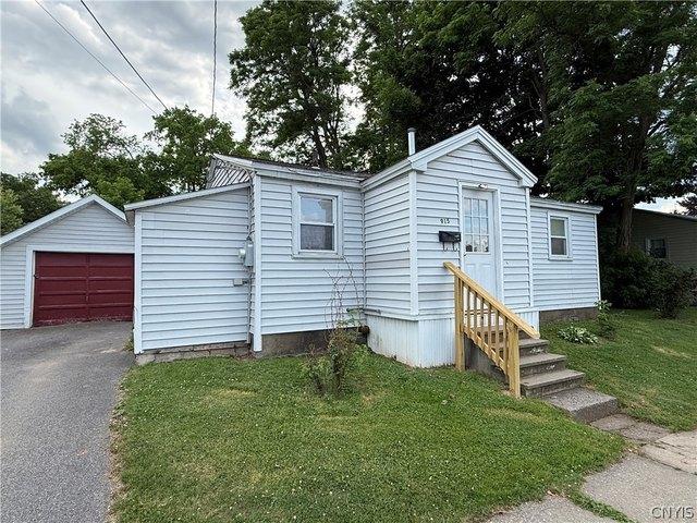 House for sale in Oneida, New York