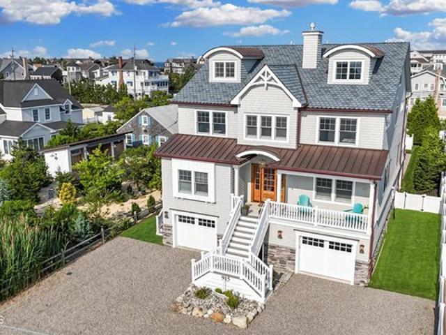 House for sale in Mantoloking, New Jersey