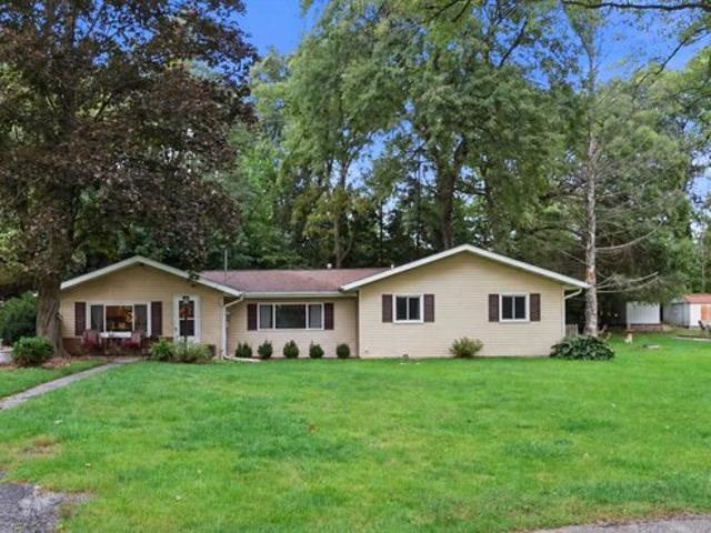 House for sale in Twin Lakes, Kenosha County