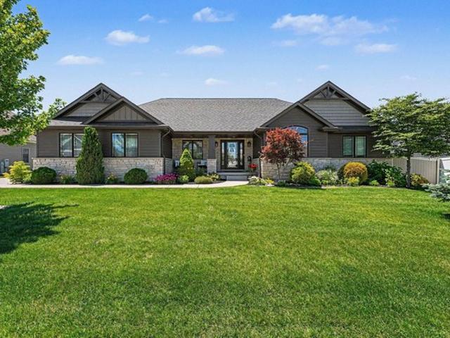 House for sale in Crown Point, Indiana