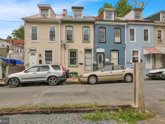Townhouse for sale in Reading, Pennsylvania