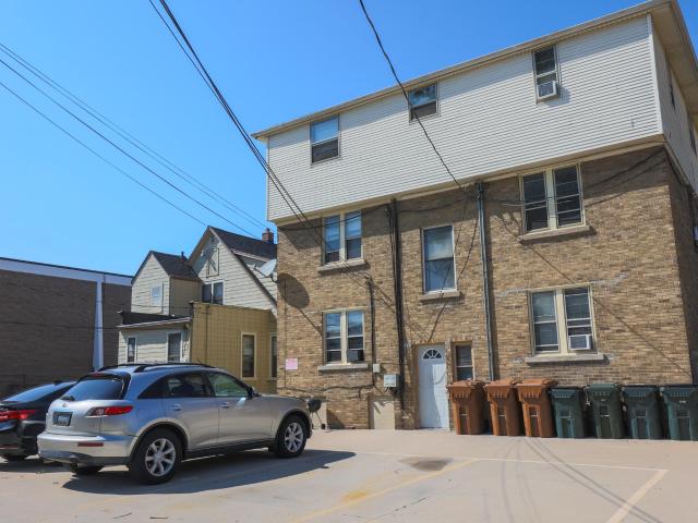 House for sale in Downtown District, South Milwaukee