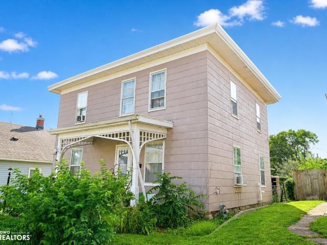 House for sale in Burlington, Des Moines County