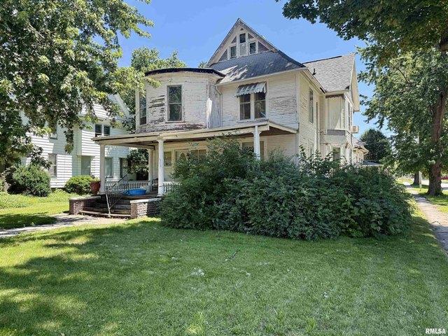 House for sale in Galesburg, Illinois