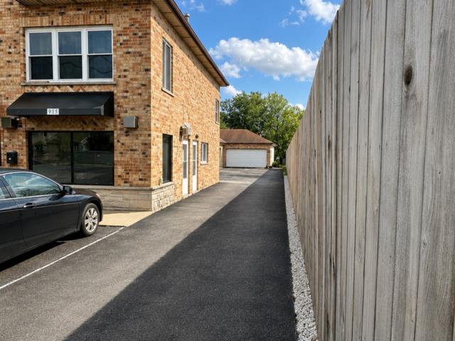 Commercial for sale in Des Plaines, Illinois