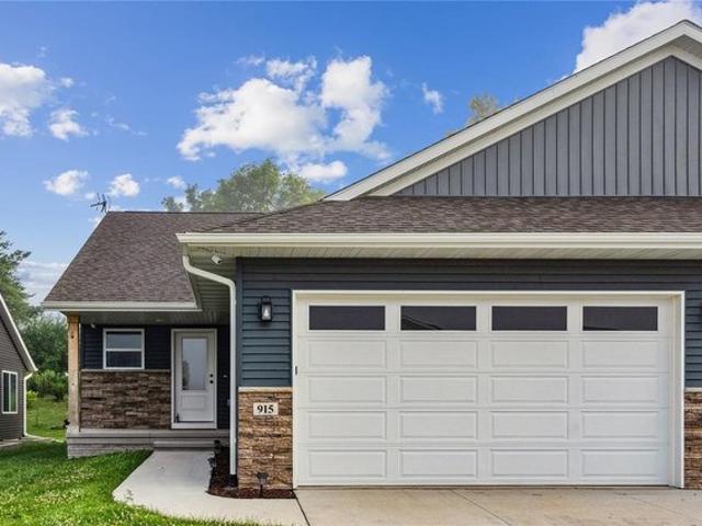 Condo for sale in Cedar, Iowa