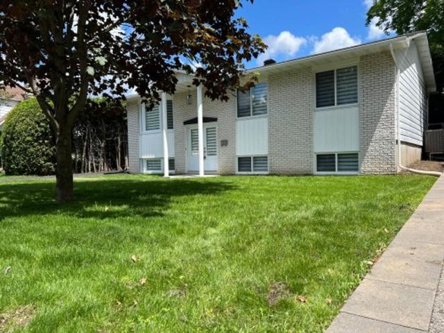 House for sale in Fabreville, Laval (région administrative)