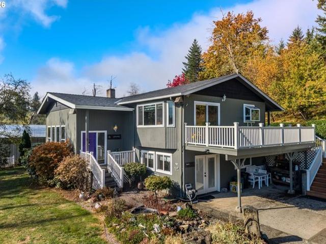 House for sale in Corbett, Multnomah County